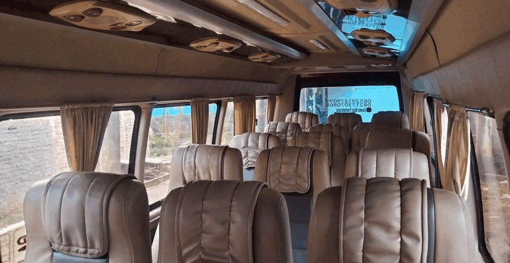 Keunggulan Elf Short 15 Seat untuk Petualangan Seru