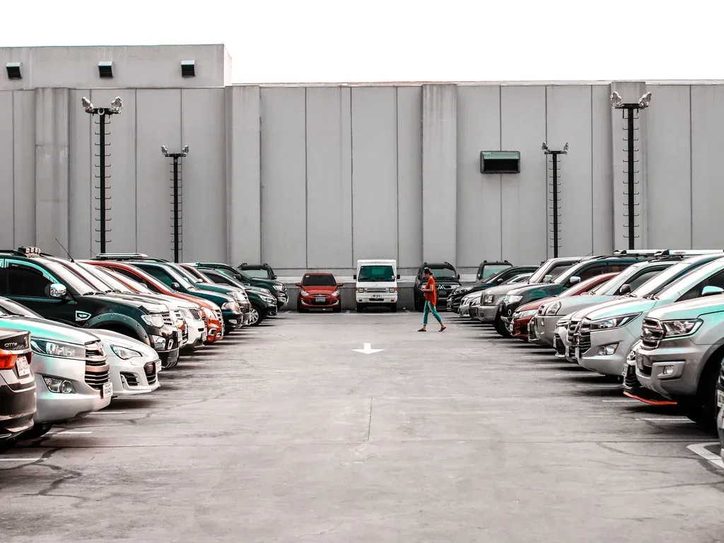 tempat sewa mobil di Jogja, rental mobil Jogja murah, sewa kendaraan Jogja, jasa rental mobil harian, mobil wisata Jogja