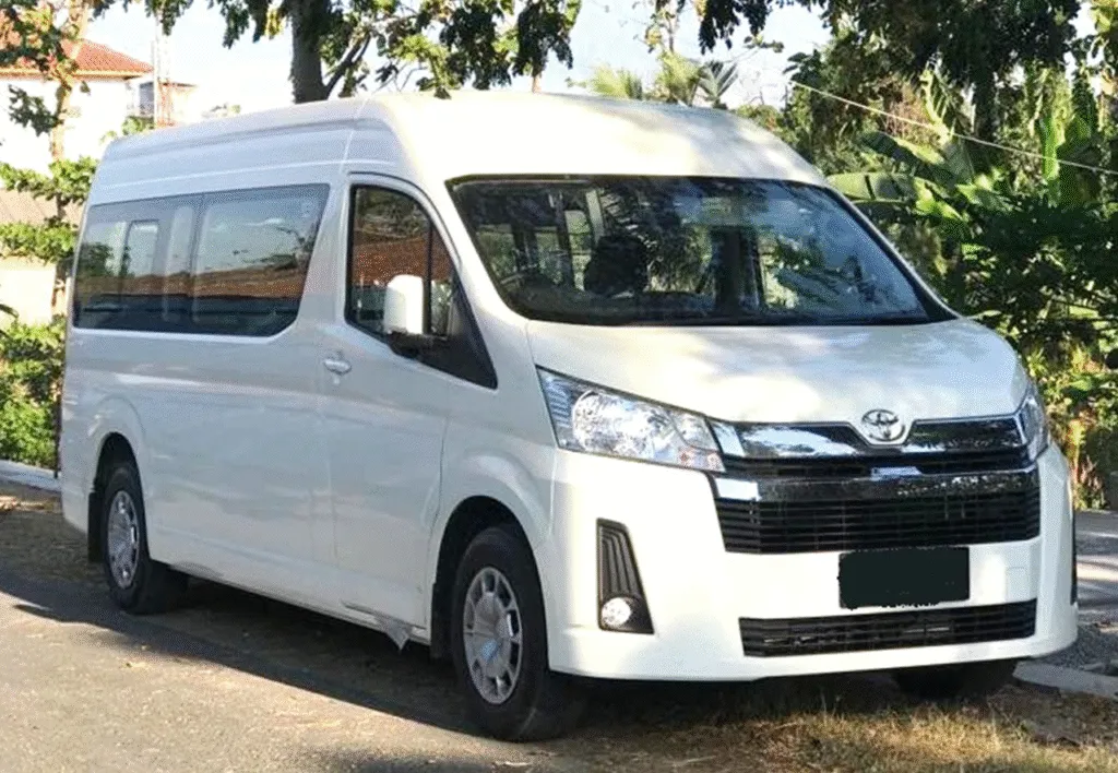 sewa hiace Jogja, rental hiace Yogyakarta, transportasi wisata Jogja, mobil hiace sewaan, armada hiace tour Jogja