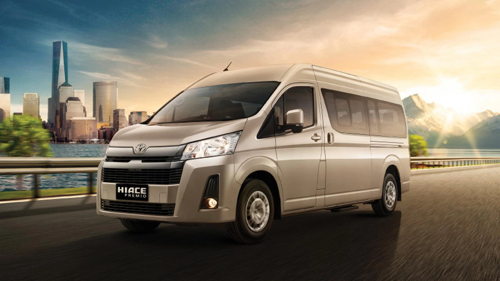 sewa hiace luxury jogja, transportasi mewah jogja, rental hiace eksklusif, hiace untuk wisata jogja, sewa mobil premium jogja