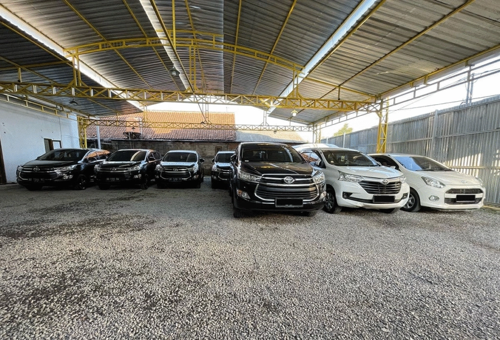 tempat sewa mobil di Jogja, rental mobil Jogja murah, sewa kendaraan Jogja, jasa rental mobil harian, mobil wisata Jogja