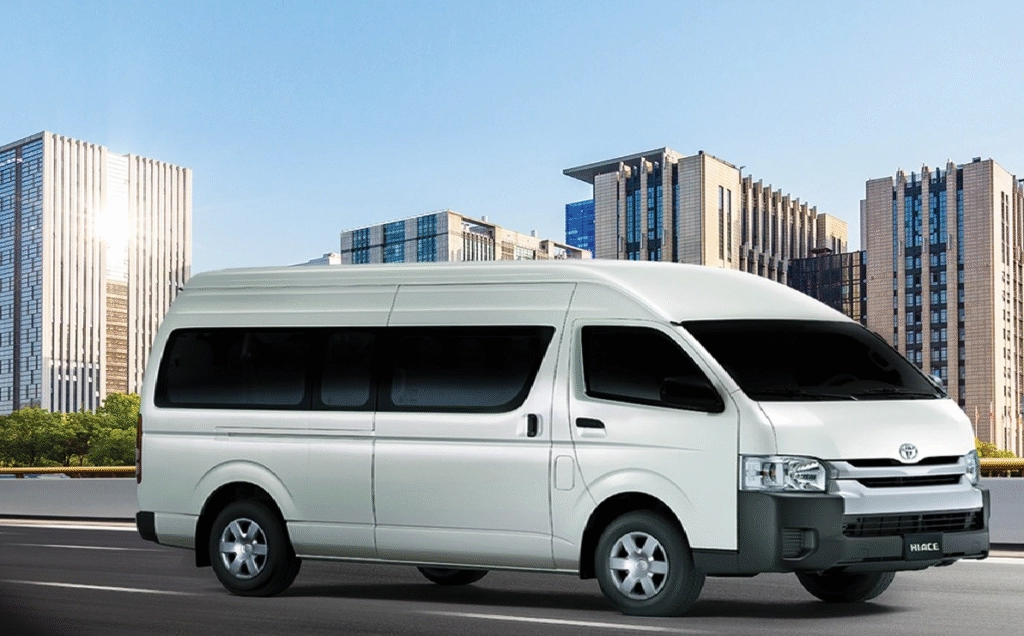 Rental Hiace Jogja, Sewa Hiace Yogyakarta, Transportasi Wisata Jogja, Hiace untuk Liburan Keluarga, Rental Minibus Jogja