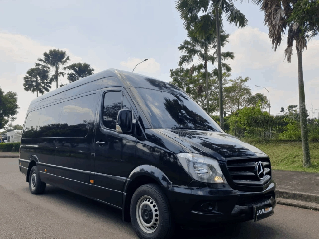 Keuntungan Menggunakan Sewa Mobil Mercy Sprinter Jogja