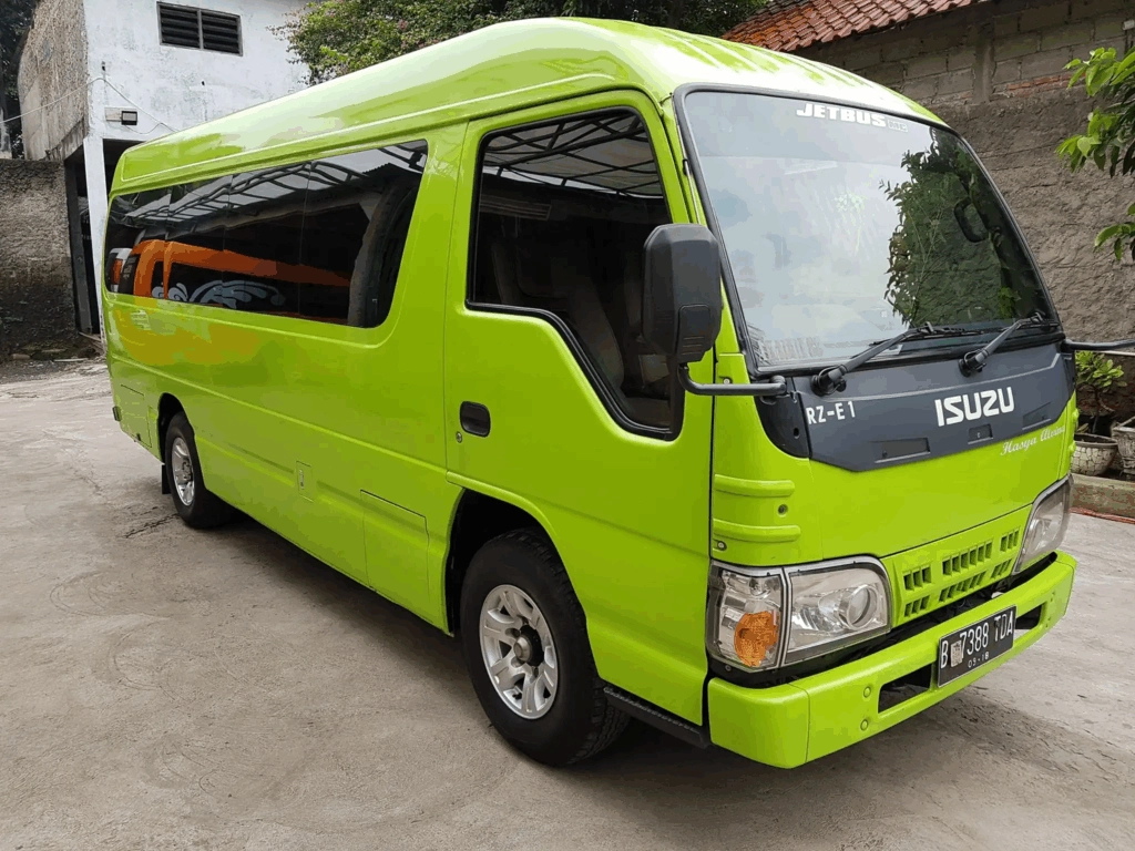 Keunggulan Sewa Elf Murah Dibandingkan Transportasi Lain
