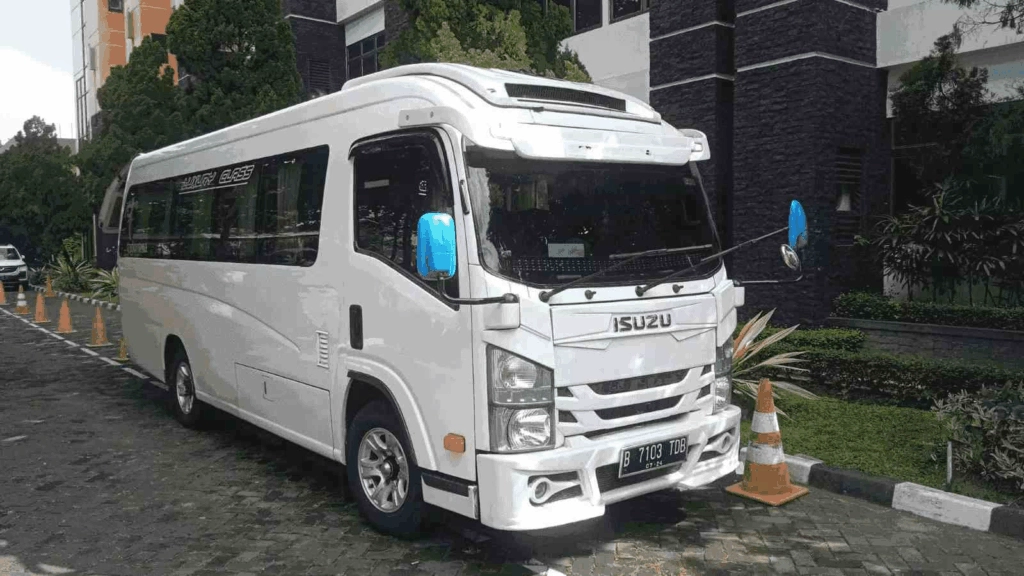 Tips Memilih Jasa Sewa Mobil Minibus yang Terpercaya