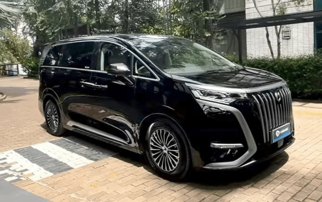 Kenyamanan Mewah dengan Taksi Alphard Jogja