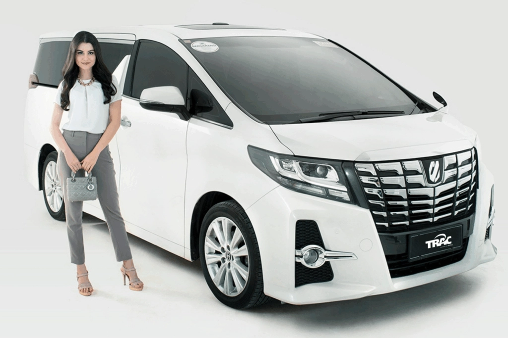 Kenapa Pilih Sewa Mobil Alphard HEV Jogja?