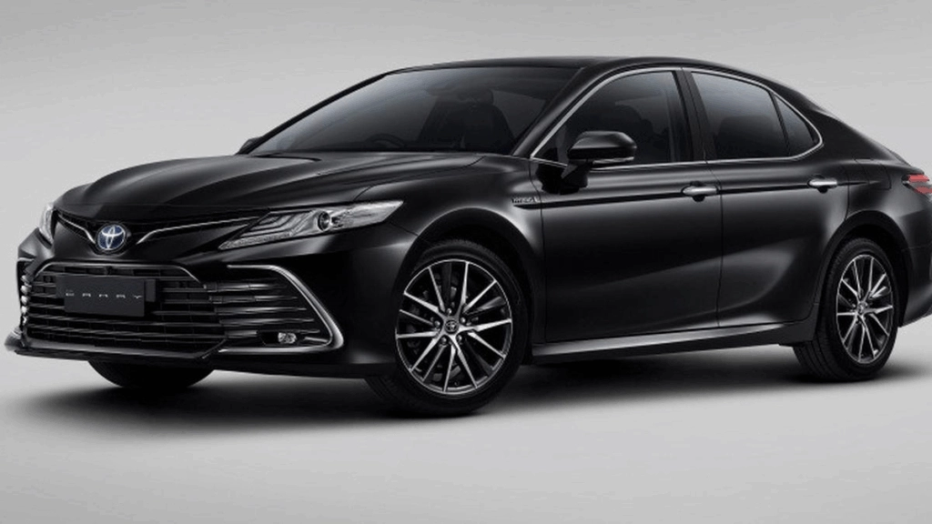 Kenapa Pilih Rental Toyota Camry Surabaya?